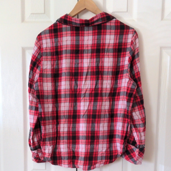 like NEW Victoria's Secret Red and Black Plaid pajamas top sleepwear - Picture 4 of 8